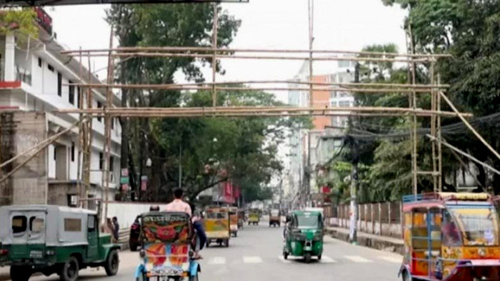 ইসির নির্দেশে ব্যানার–ফেস্টুন মুক্ত বরিশাল নগরী