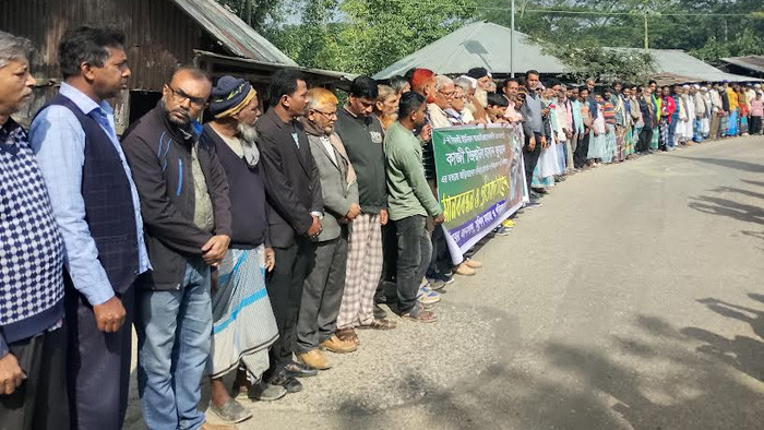 স্বেচ্ছাসেবক লীগ নেতাকে কুপিয়ে হত্যা, জড়িতদের বিচারের দাবিতে মানববন্ধন