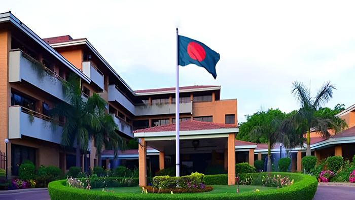 ভারতীয়দের ভিসা দেওয়া শুরু করল বাংলাদেশ