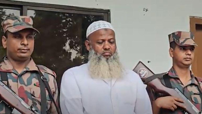 বেনাপোল সীমান্তের চোরাচালানের গডফাদার বাদশা গ্রেপ্তার