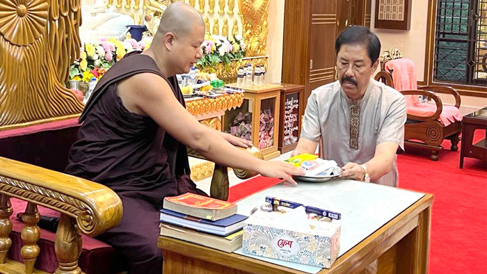 বান্দরবানে মাহা ওয়াগ্যোয়াই পোয়েঃ ও প্রবারণা পূর্ণিমা উদযাপনে পার্বত্যমন্ত্রী