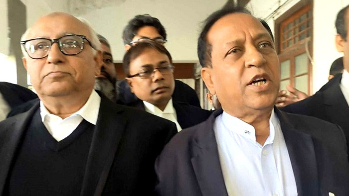 সুপ্রিম কোর্টে মামলা পরিচালনায় দুই আইনজীবীকে ৪ সপ্তাহের নিষেধাজ্ঞা