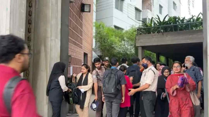 ব্র্যাক বিশ্ববিদ্যালয়ে বোমা হামলার হুমকি, নিরাপত্তা জোরদার ব্র্যাক বিশ্ববিদ্যালয়ে বোমা হামলার হুমকি, নিরাপত্তা জোরদার