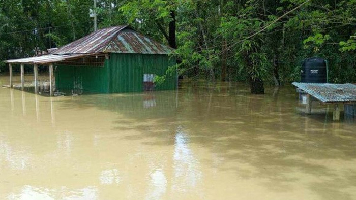 সারাদেশে বন্যায় ৪ জনের মৃত্যু