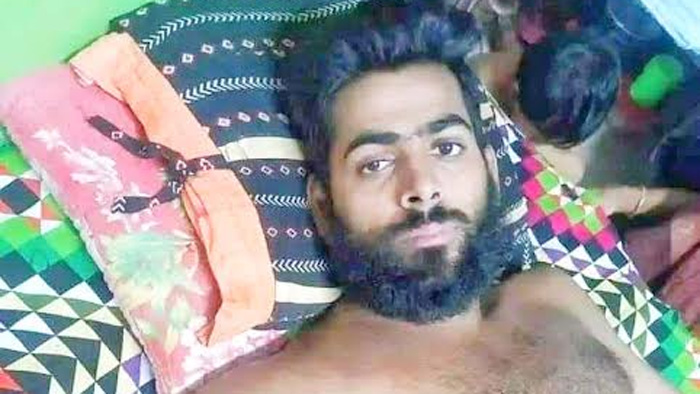 ঝালকাঠিতে মরণব্যাধি ক্যান্সার রোগ থেকে বাঁচতে চায় দিনমজুর রাকিব