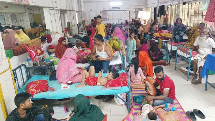 কুমিল্লা মেডিকেলে ধারণক্ষমতার তিনগুণ শিশু