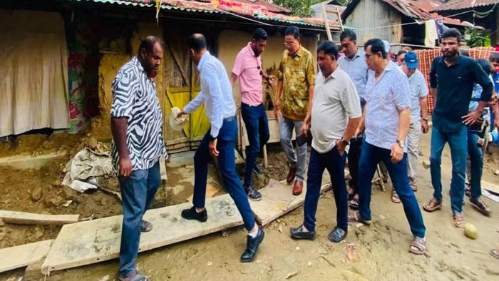 বন্যায় ক্ষতিগ্রস্ত দীঘিনালার বিভিন্ন এলাকা পরিদর্শন জেলা পরিষদ চেয়ারম্যানের