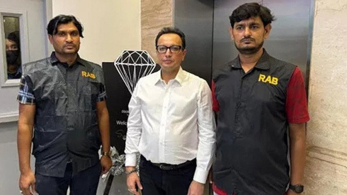 দিলীপের রিমান্ড শেষে আজ তোলা হবে আদালতে