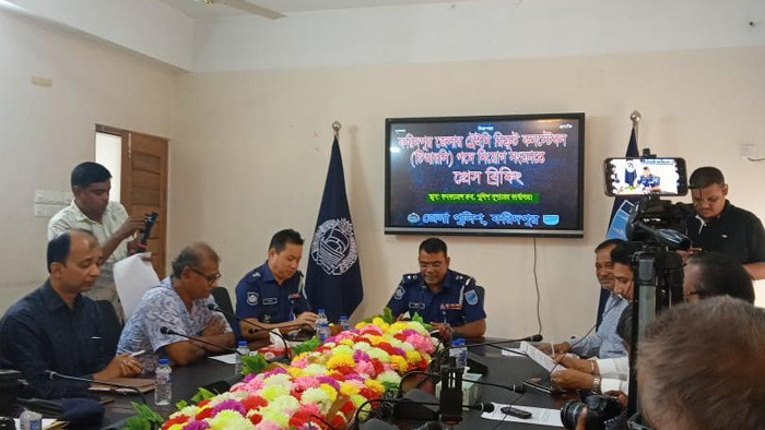 স্বচ্ছতার সাথে ১২০ টাকায় পুলিশের টিআরসি নিয়োগের ঘোষনা- পুলিশ সুপার ফরিদপুর