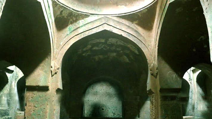 রাজা প্রতাবের হাম্মাম খানা বিলপ্তির পথে