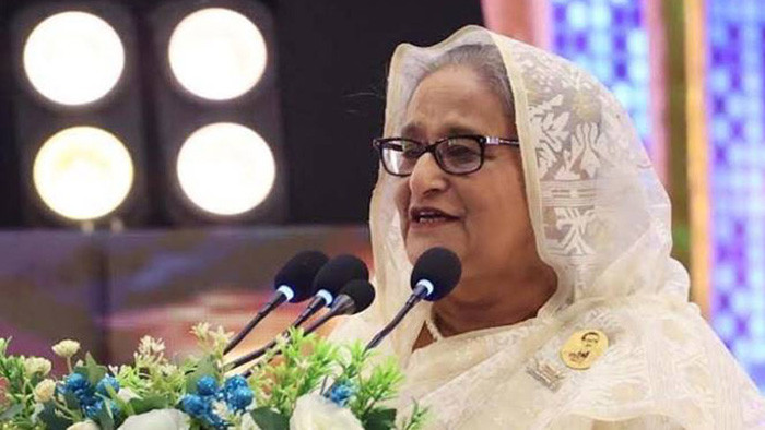 এবার বিমানে বসে পরপর দুটি সিনেমা দেখেছি: প্রধানমন্ত্রী