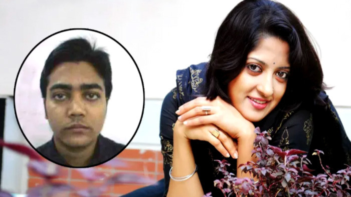 হিমু যখন রশিতে ঝোলেন, প্রেমিক উরফি তখন খাটে বসা