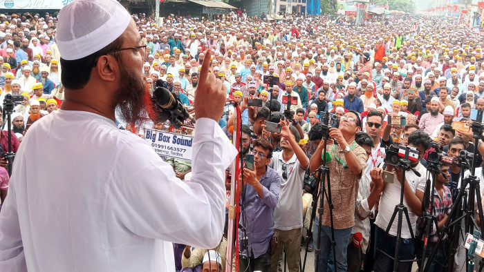 বার বার নেতা পরিবর্তন না করে নীতি ও আদর্শের পরিবর্তন করুণ তবেই দেশে ইনসাফ কায়েম হবে