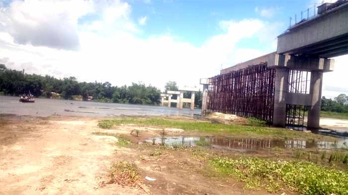 অনিশ্চিত ‘জয়ন্তীয়া সেতু’ পালিয়েছে ঠিকাদার