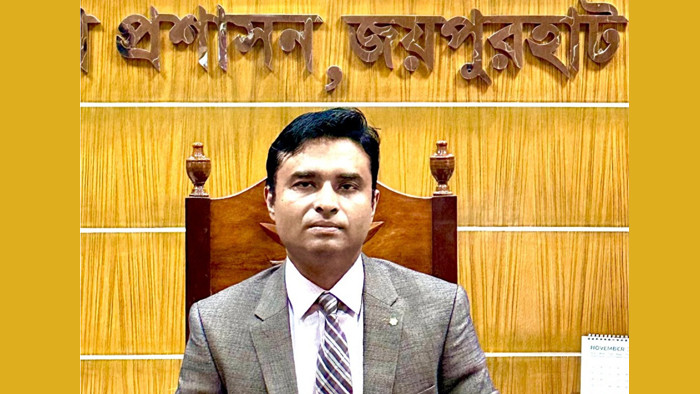 লটারির মাধ্যমে বদলি করে নজির স্থাপন করলেন জয়পুরহাটের ডিসি