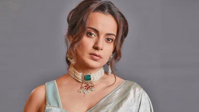 নিজেকে অমিতাভের সঙ্গে তুলনা করে কটাক্ষের মুখে কঙ্গনা