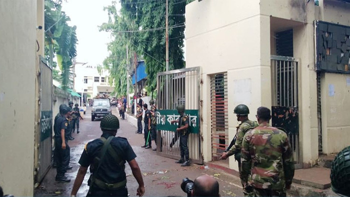 চট্টগ্রাম কারাগারে কয়েদি-বিদ্রোহ, গোলাগুলি