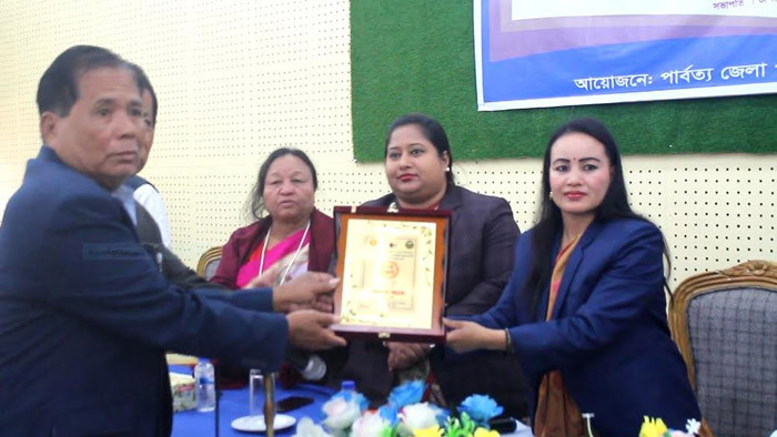জাতীয় গ্রন্থাগার দিবস ২০২৫ উপলক্ষে খাগড়াছড়িতে পুরস্কার বিতরণ ও আলোচনা সভা