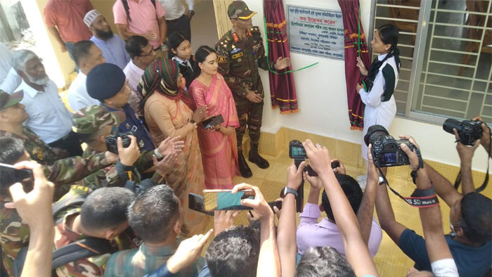 খাগড়াছড়িতে নতুন কুঁড়ি ক্যান্টনমেন্ট হাই স্কুলের অডিটোরিয়াম উদ্বোধন