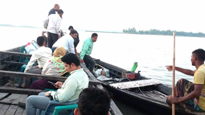 কুড়িগ্রাম মোল্লাহাটে ব্রহ্মপুত্র নদে ইলিশ ও কারেন্ট জাল জব্দ
