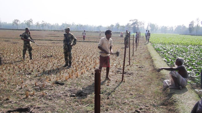 লালমনিরহাটে একের পর এক আইন লঙ্ঘন বিএসএফের, ক্ষোভ-আতঙ্ক জনসাধারণের