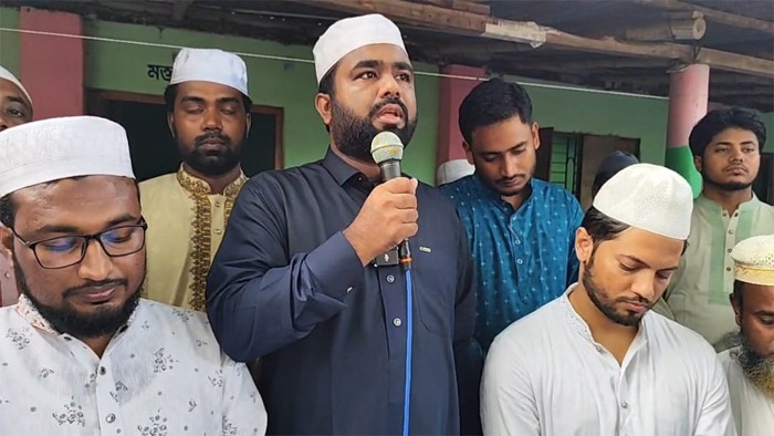 নাটোরে ছাত্রশিবিরের কেন্দ্রীয় সভাপতির মায়ের দাফন সম্পন্ন