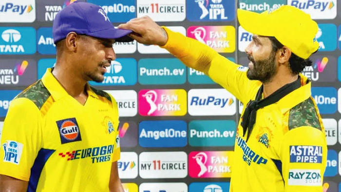 আবার শীর্ষে মুস্তাফিজ