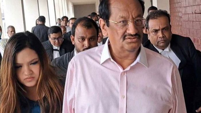 ধর্ষণ মামলা থেকে অব্যাহতি পেলেন মুশতাক-ফাওজিয়া