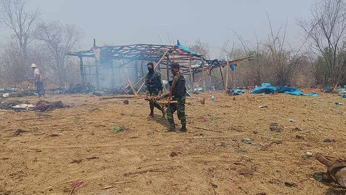 মিয়ানমারের প্রত্যন্ত গ্রামে জান্তার বিমান হামলা, শিশুসহ নিহত অন্তত ১৫