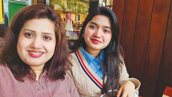 ন্যান্সির গানে মডেল হলেন মেয়ে রোদেলা
