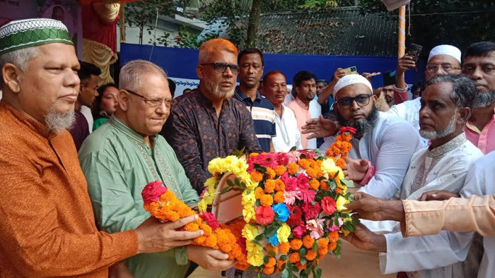 আ.লীগ পুনরায় ক্ষমতায় গেলে নারীদের আরো বেশি মূল্যায়ন করবে: মোরশেদ আলম এমপি