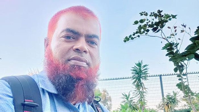 জাহাজ জিম্মি: অপহৃত নোয়াখালীর চাটখিলের সালেহ আহমদকে ফেরত চায় পরিবার