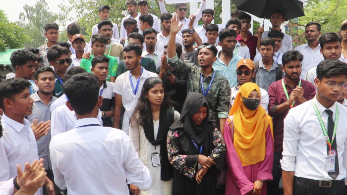 দাবি আদায়ে রাজপথে পলিটেকনিক শিক্ষার্থীরা: নওগাঁয় মহাসমাবেশে উত্তাল স্লোগান