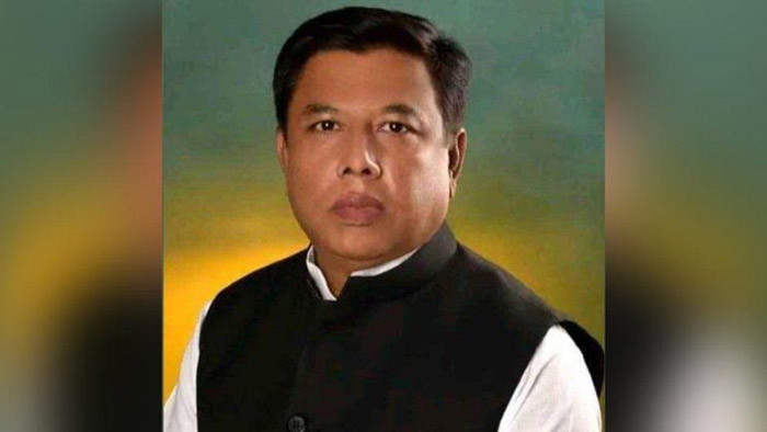 লক্ষ্মীপুরে ডিসি-এসপিকে হুমকি দেওয়া পবন প্রার্থিতা ফিরে পেলেন