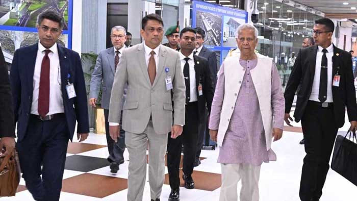 কাতারের উদ্দেশে ঢাকা ছাড়লেন প্রধান উপদেষ্টা ড. মুহাম্মদ ইউনূস