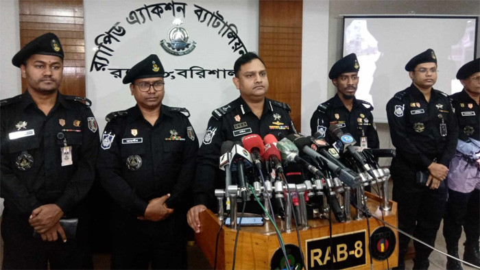 ঢাকা-বরিশালে অগ্নিসংযোগ ও নাশকতা পরিকল্পনাকারীর দু'সদস্যকে গ্রেফতার করেছে র‍্যাব