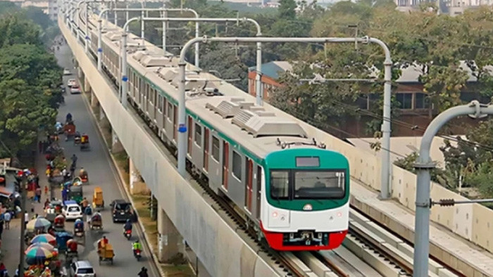 ৩ দিন বন্ধ থাকার পর চলাচল শুরু করল মেট্রোরেল ৩ দিন বন্ধ থাকার পর চলাচল শুরু করল মেট্রোরেল