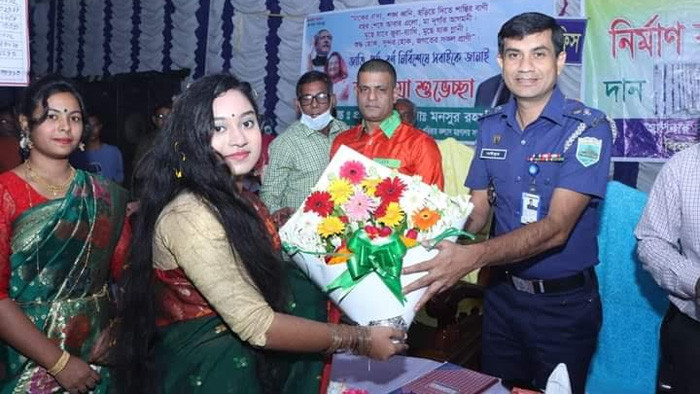 রাজশাহীর পূজামন্ডপ পরিদর্শন করলেন রাজশাহীর ডিআইজি ও রাজশাহীর পুলিশ সুপার