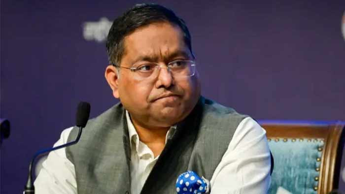 দিল্লির বিমানবন্দরে প্রধানমন্ত্রীর উপদেষ্টাকে বাধা, ব্যাখ্যা দিল ভারত