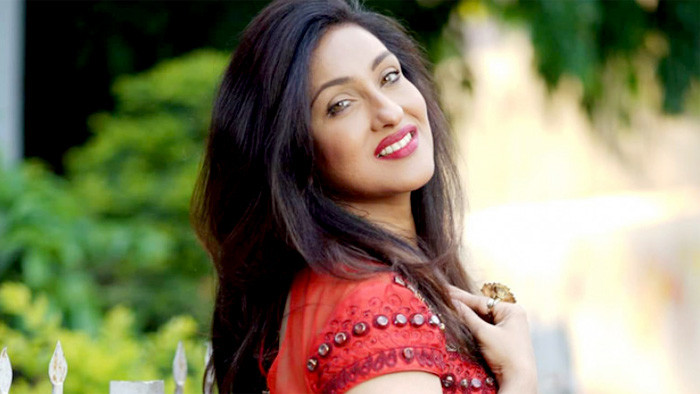 আবারও বাংলাদেশি সিনেমায় ঋতুপর্ণা