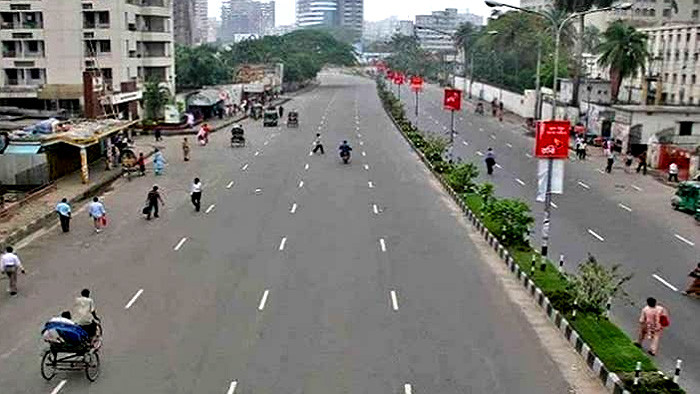 বিএনপি-জামায়াতের ডাকা ৭২ ঘণ্টার অবরোধ চলছে