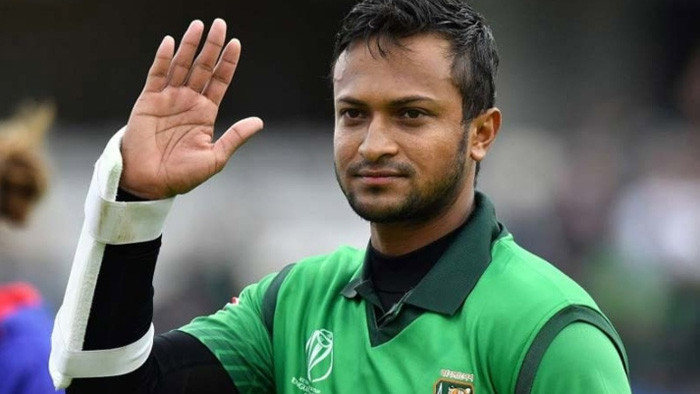রেকর্ড ছোঁয়ার দ্বারপ্রান্তে সাকিব