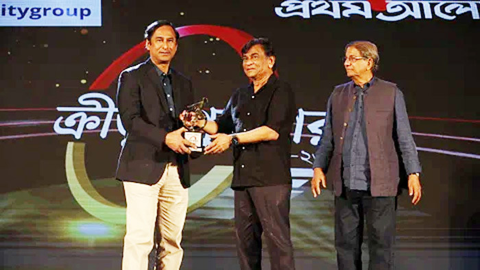 ফুটবলে অবদান রাখায় আজীবন সম্মাননা পেলেন কাজী সালাউদ্দিন