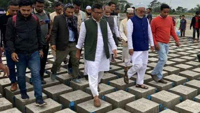 সারাদেশে নদীভাঙন রোধে কাজ করছে সরকার : এনামুল হক শামীম