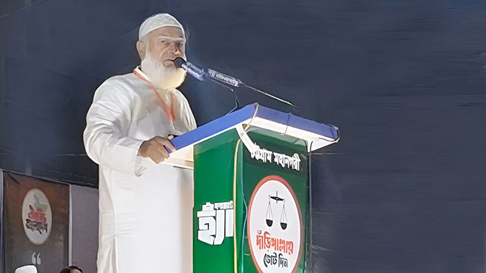 আমার মায়ের মর্যাদায় আগে, রাখ তোদের ফ্যামিলি কার্ড- শফিকুর রহমান