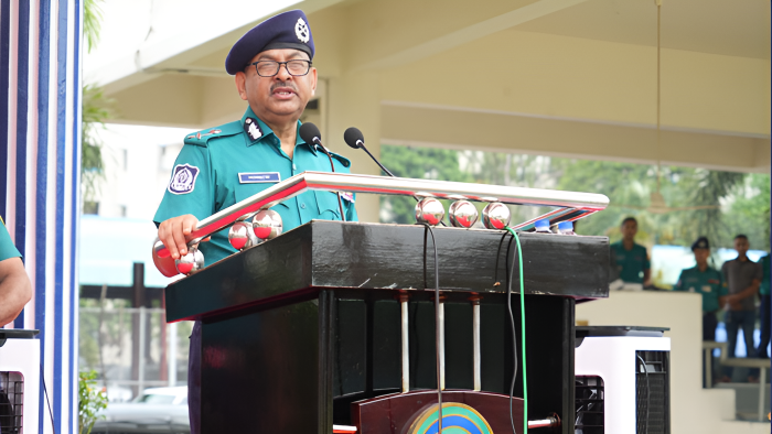 কাঙ্ক্ষিত সেবা দিয়ে জনগণের মন জয় করতে হবে- ডিএমপি কমিশনার