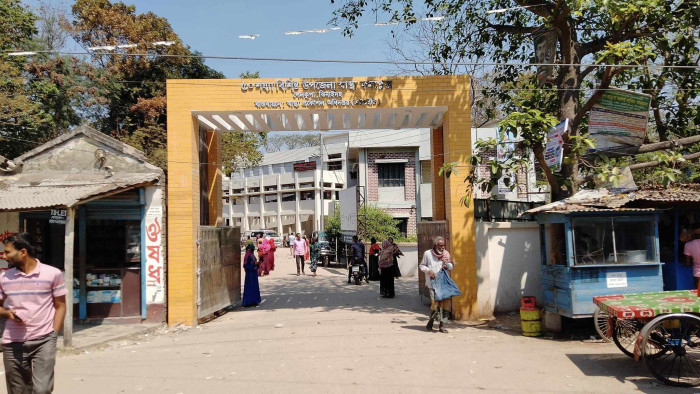 শৈলকুপা উপজেলা স্বাস্থ্য কমপ্লেক্সটি এখন নিজেই রোগী!