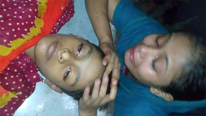 ঢাকায় নিহত শিশু তামিমের পরিবারে বইছে শুধুই আহাজারিঃ পুত্রকে হারিয়ে বাকরুদ্ধ বাবা- মা