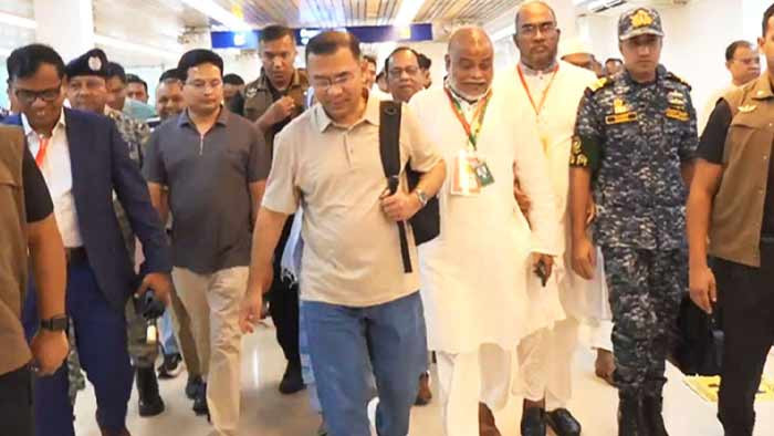 প্রধানমন্ত্রী তারেক রহমান সিলেটে পৌঁছেছেন, যাচ্ছেন শ্রীমঙ্গল
