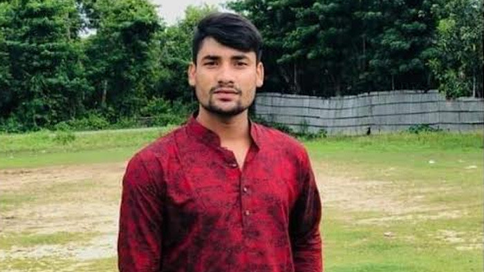 ৮শত টাকার জন্য বন্ধুর মাথায় গুলি